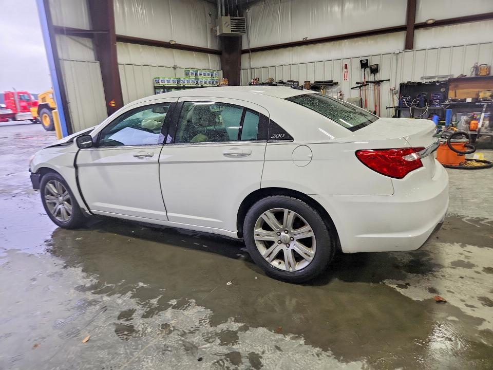79175715 :رقم المزاد ، 1C3CCBBB0DN546163 vin ، 2013 Chrysler 200 مزاد بيع