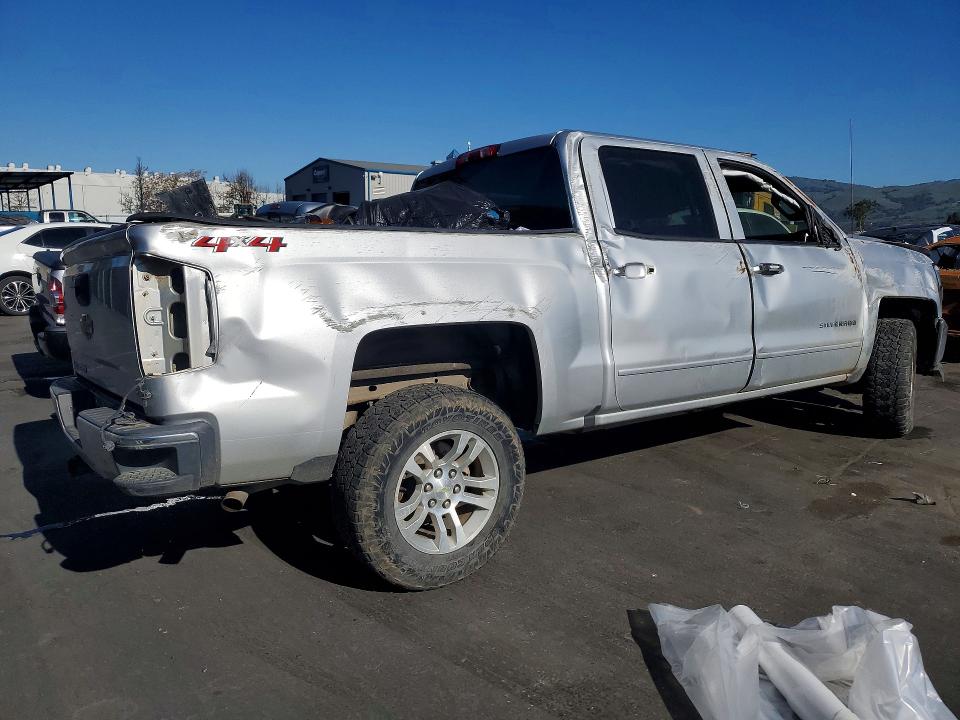 Продажа на аукционе авто 2018 Chevrolet Silverado, vin: 3GCUKREC7JG198205, номер лота: 75594015