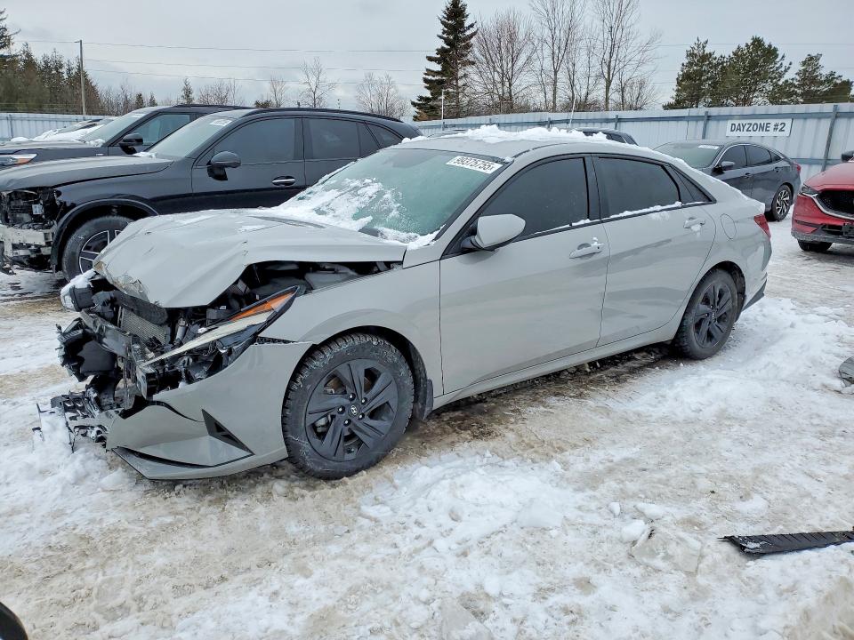 99375755 :رقم المزاد ، KMHLM4AG7NU285425 vin ، 2022 Hyundai Elantra Preferred 4dr مزاد بيع