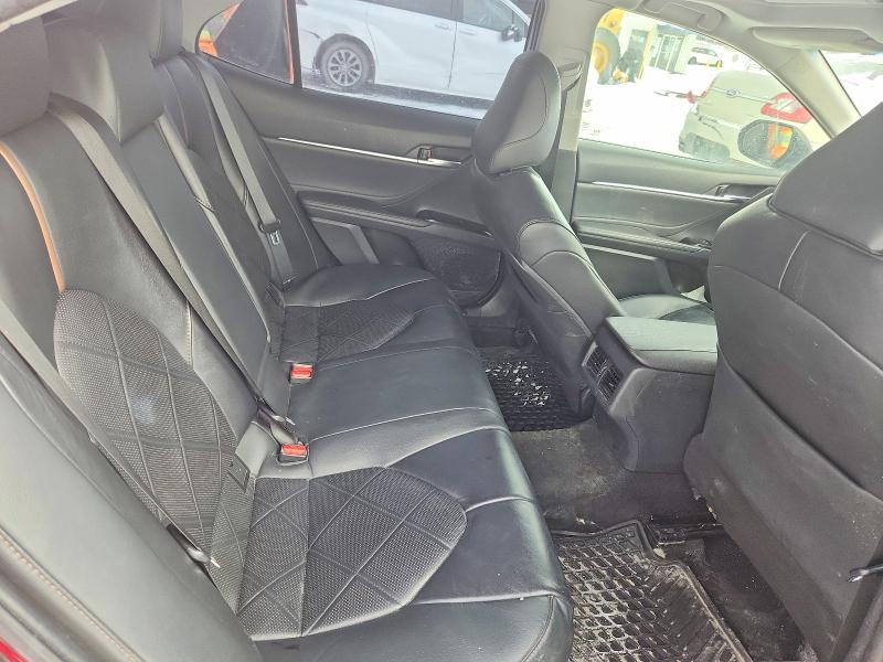 79232385 :رقم المزاد ، 4T1B21HK9JU501926 vin ، 2018 Toyota Camry Hybrid مزاد بيع