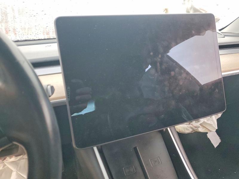 Продажа на аукционе авто 2018 Tesla Model 3, vin: 5YJ3E1EB2JF112476, номер лота: 77765195