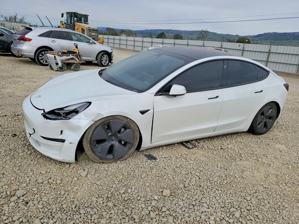76777335 :رقم المزاد ، 5YJ3E1EA3MF940371 vin ، 2021 Tesla Model 3 مزاد بيع