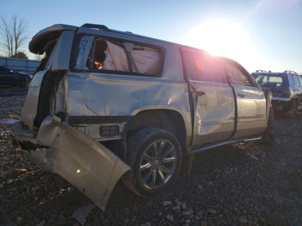 Продаж на аукціоні авто 2015 Chevrolet Suburban, vin: 1GNSKKKC8FR696219, номер лоту: 77104005