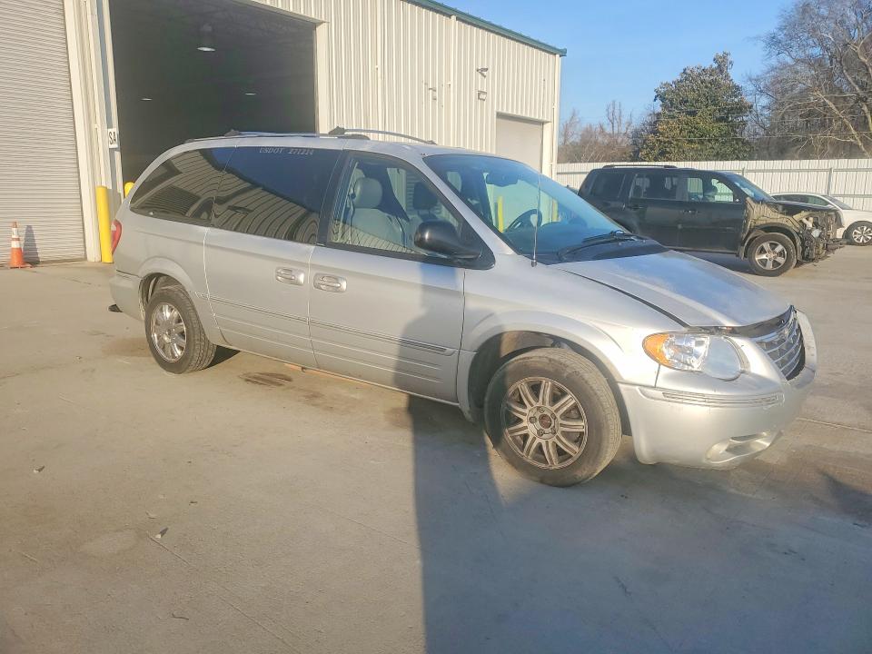 Продажа на аукционе авто 2005 Chrysler Town & Country, vin: 2C8GP64L15R338343, номер лота: 78500605