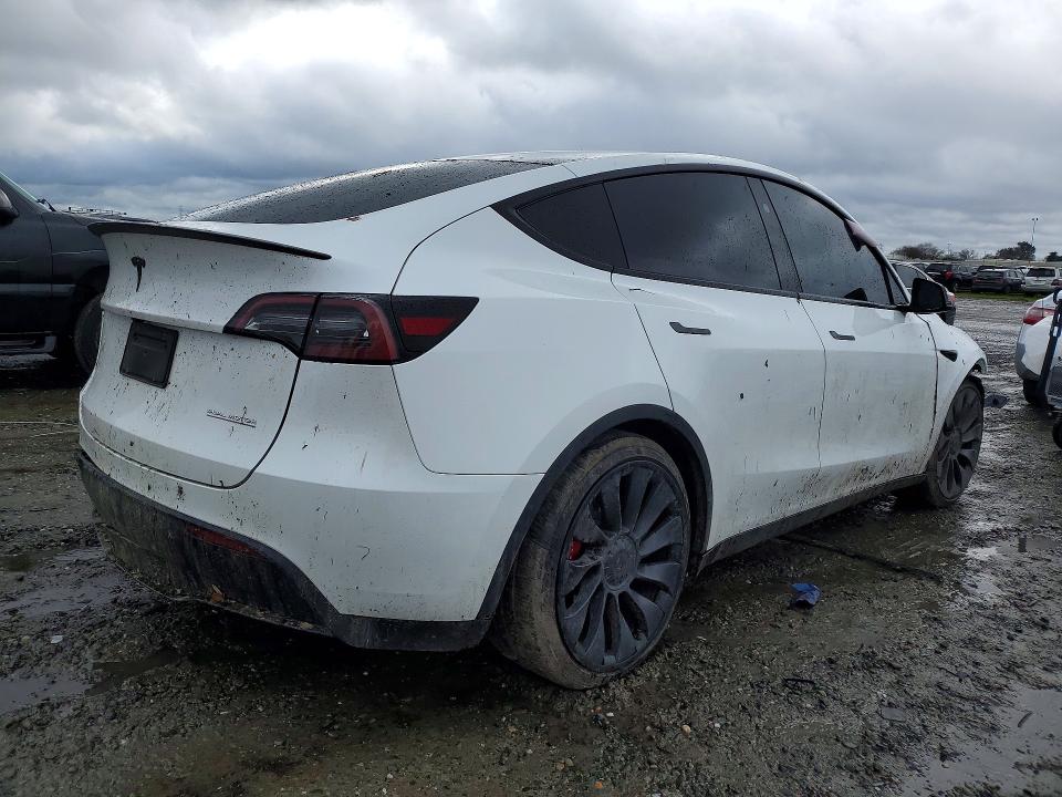 78185945 :رقم المزاد ، 7SAYGDEFXRF072263 vin ، 2024 Tesla Model Y مزاد بيع