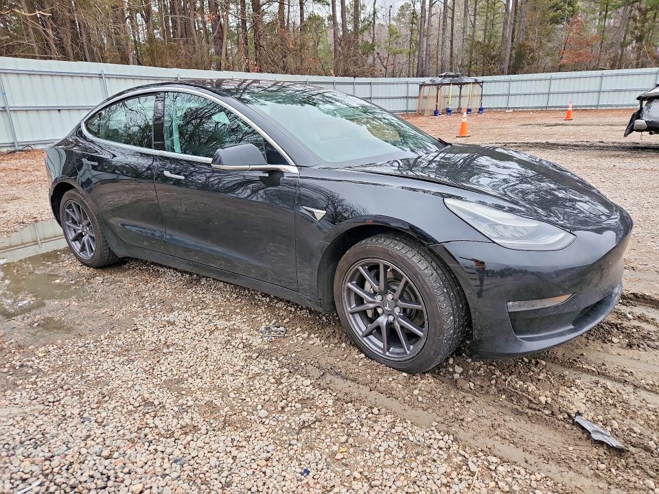 Продажа на аукционе авто 2018 Tesla Model 3, vin: 5YJ3E1EA5JF123303, номер лота: 75460815