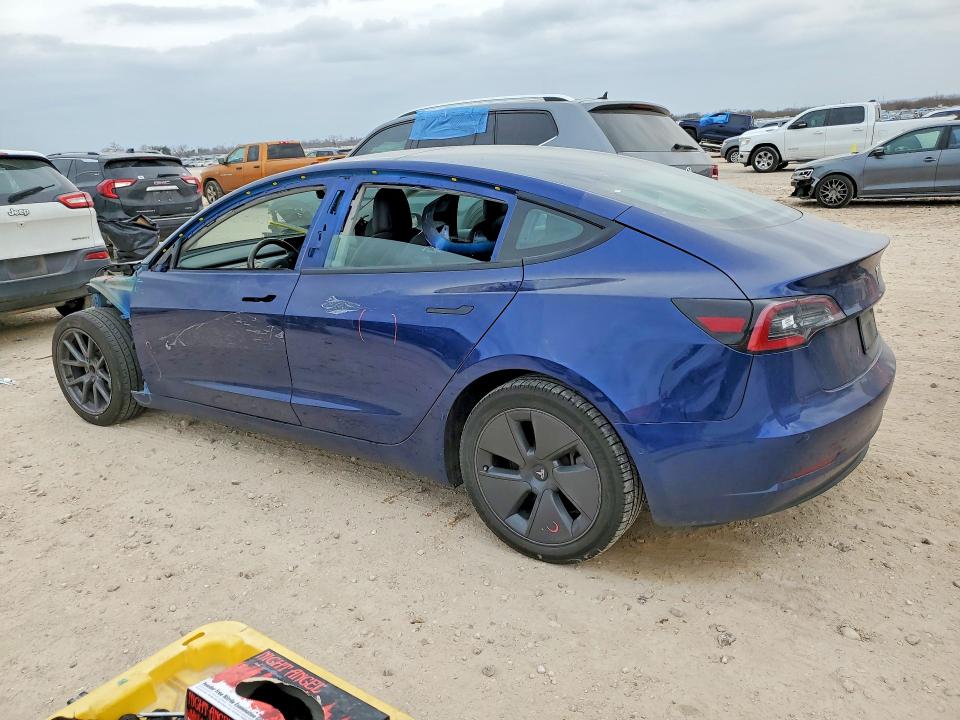 77601835 :رقم المزاد ، 5YJ3E1EA6NF368861 vin ، 2022 Tesla Model 3 مزاد بيع