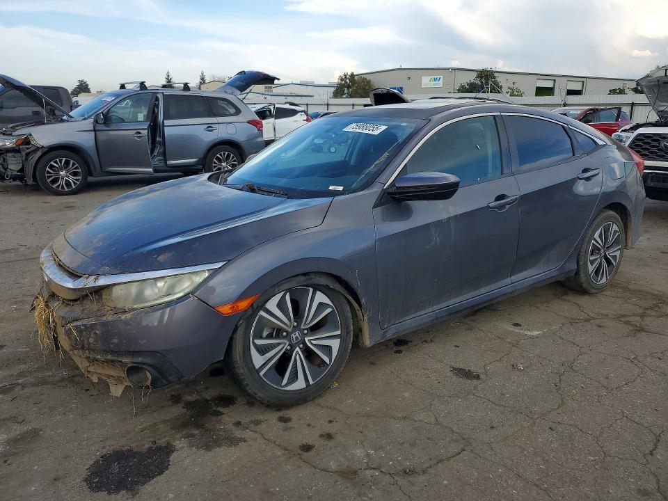 Продажа на аукционе авто 2017 Honda Civic, vin: 2HGFC1F36HH638366, номер лота: 75988055