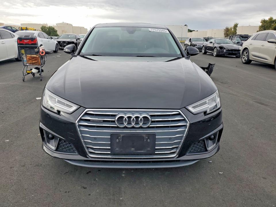 2019 Audi A4 მანქანა იყიდება აუქციონზე, vin: WAUENAF44KA117713, აუქციონის ნომერი: 77575345