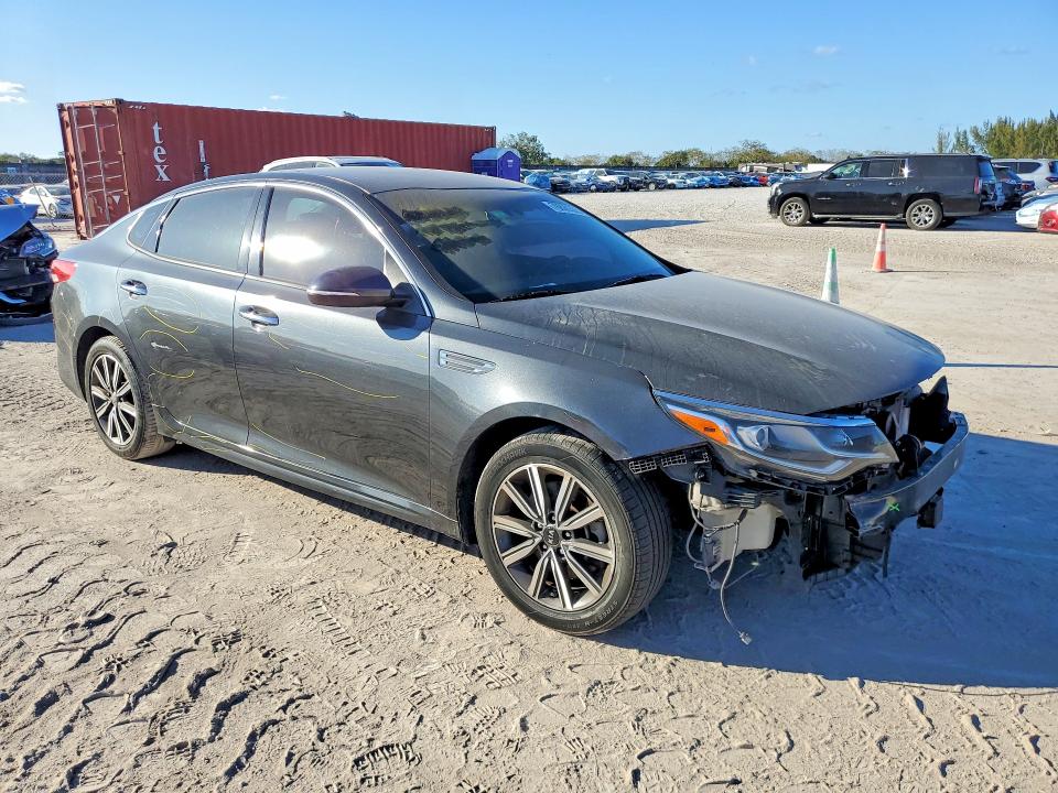76890355 :رقم المزاد ، 5XXGU4L14LG408602 vin ، 2020 Kia Optima مزاد بيع