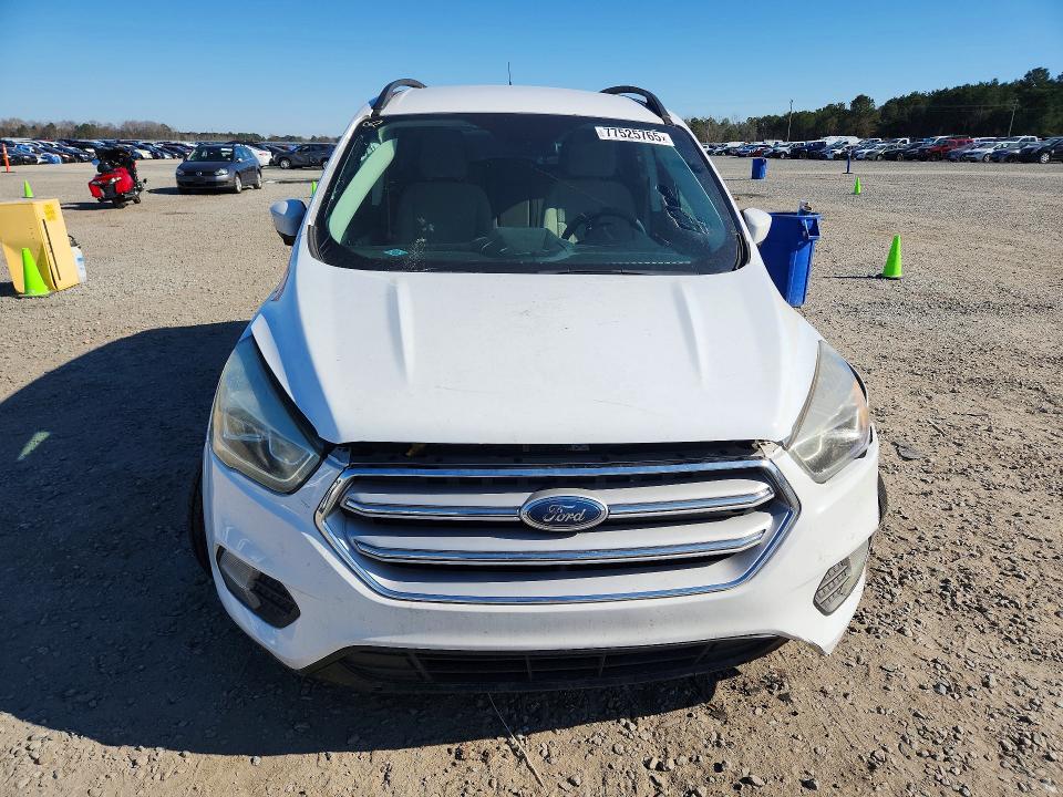 Продажа на аукционе авто 2017 Ford Escape, vin: 1FMCU0GDXHUB73440, номер лота: 77525765