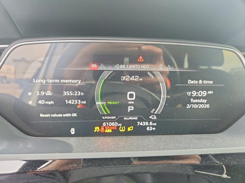 2021 Audi E-tron მანქანა იყიდება აუქციონზე, vin: WA1AAAGE9MB013133, აუქციონის ნომერი: 76451055
