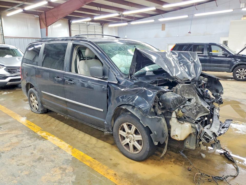 2010 Chrysler Town & Country მანქანა იყიდება აუქციონზე, vin: 2A4RR5D17AR136964, აუქციონის ნომერი: 75900285