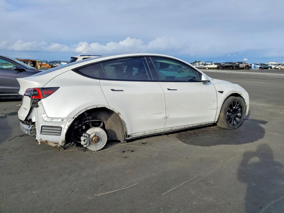 2021 Tesla Model Y მანქანა იყიდება აუქციონზე, vin: 5YJYGDEE1MF137854, აუქციონის ნომერი: 77628065