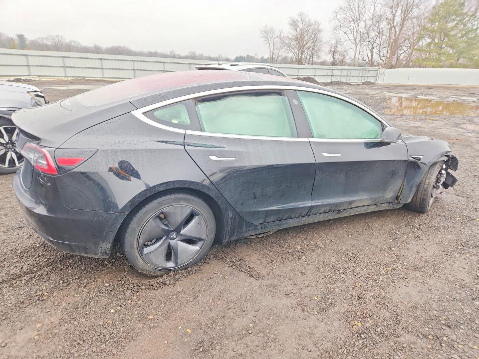 76958535 :رقم المزاد ، 5YJ3E1EA1JF166228 vin ، 2018 Tesla Model 3 مزاد بيع