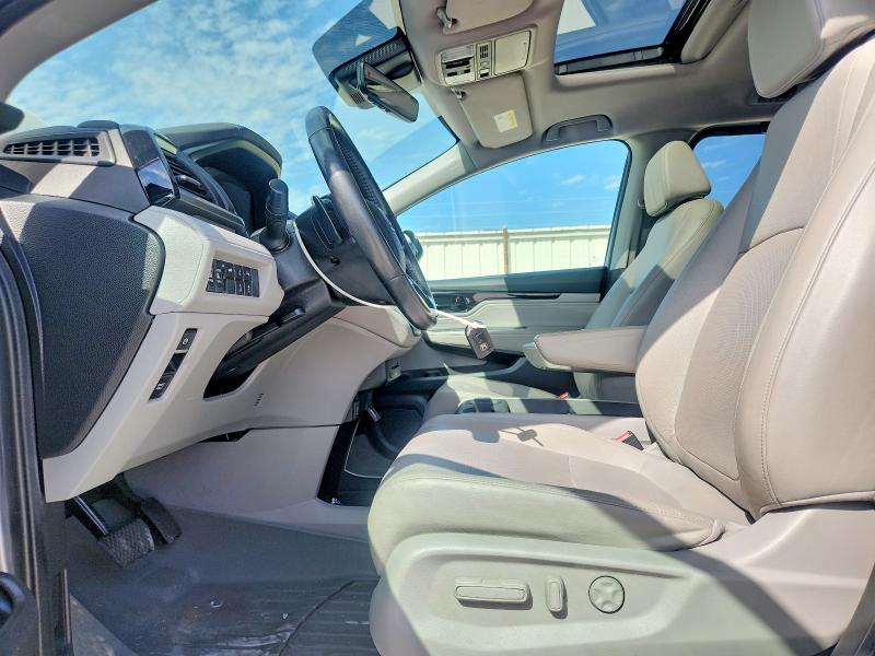 Продажа на аукционе авто 2018 Honda Odyssey, vin: 5FNRL6H99JB015717, номер лота: 79522415
