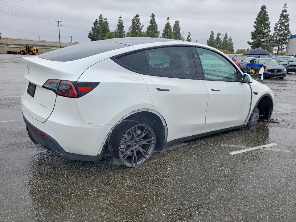 Продажа на аукционе авто 2025 Tesla Model Y, vin: 7SAYGDEE3SF307292, номер лота: 78102145