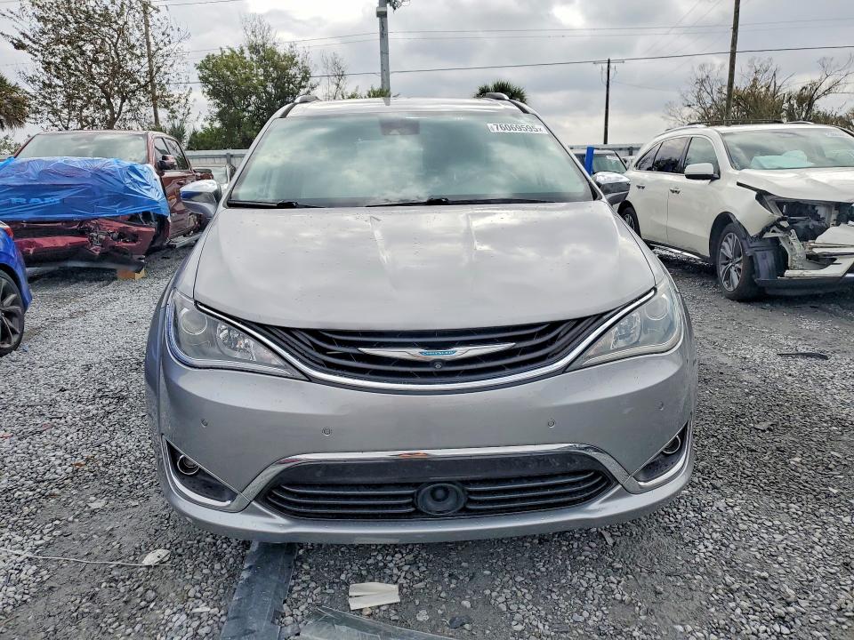76069595 :رقم المزاد ، 2C4RC1N79HR684994 vin ، 2017 Chrysler Pacifica مزاد بيع