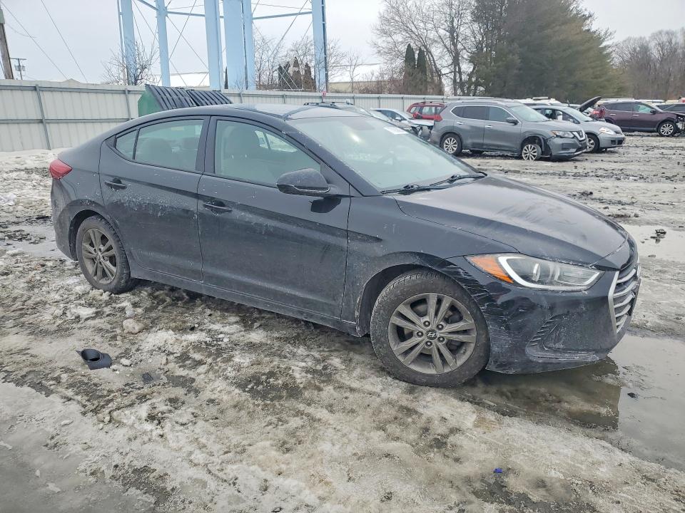 2017 Hyundai Elantra მანქანა იყიდება აუქციონზე, vin: 5NPD84LF8HH130592, აუქციონის ნომერი: 77093665