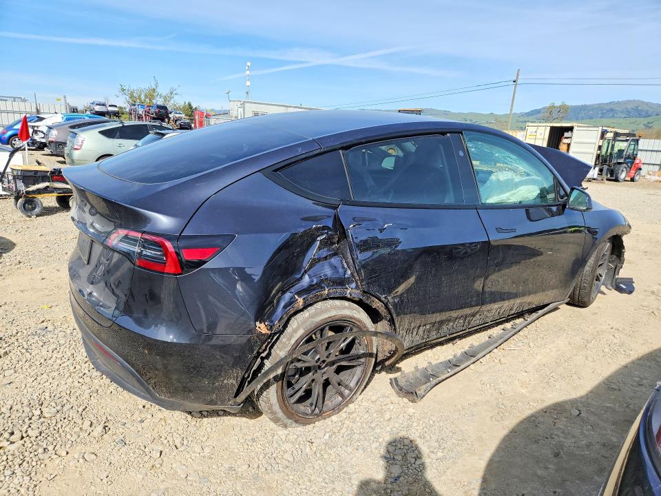 78293565 :رقم المزاد ، 7SAYGDED8SF262924 vin ، 2025 Tesla Model Y مزاد بيع