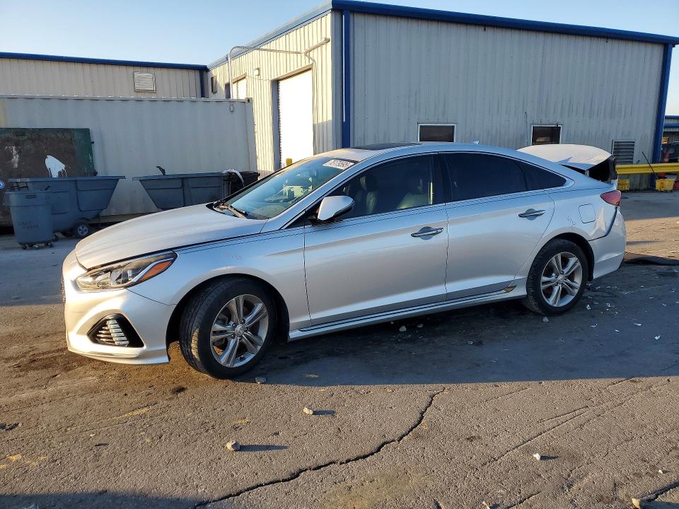 76179595 :رقم المزاد ، 5NPE34AF9JH683165 vin ، 2018 Hyundai Sonata مزاد بيع