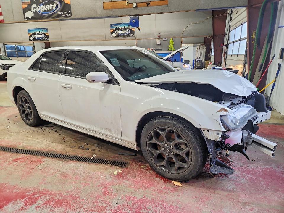 Продаж на аукціоні авто 2022 Chrysler 300, vin: 2C3CCAGG4NH135325, номер лоту: 77438085