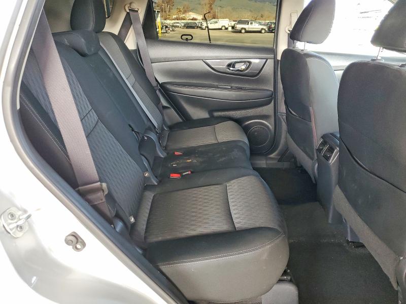 78095695 :رقم المزاد ، KNMAT2MT5JP529478 vin ، 2018 Nissan Rogue مزاد بيع