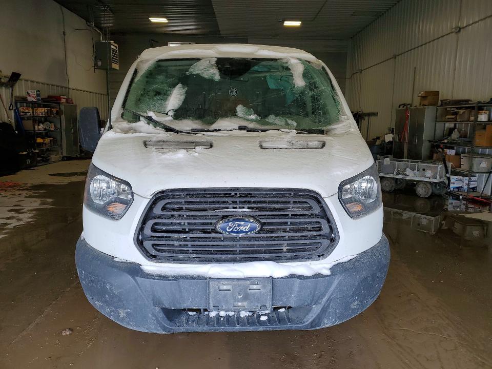 76432075 :رقم المزاد ، 1FTYE2YM3HKB54743 vin ، 2017 Ford Transit مزاد بيع