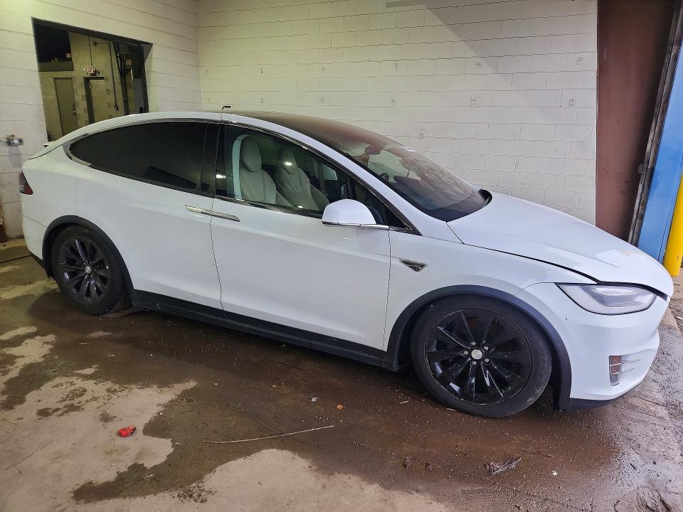 Продажа на аукционе авто 2016 Tesla Model X, vin: 5YJXCBE25GF019084, номер лота: 78303455