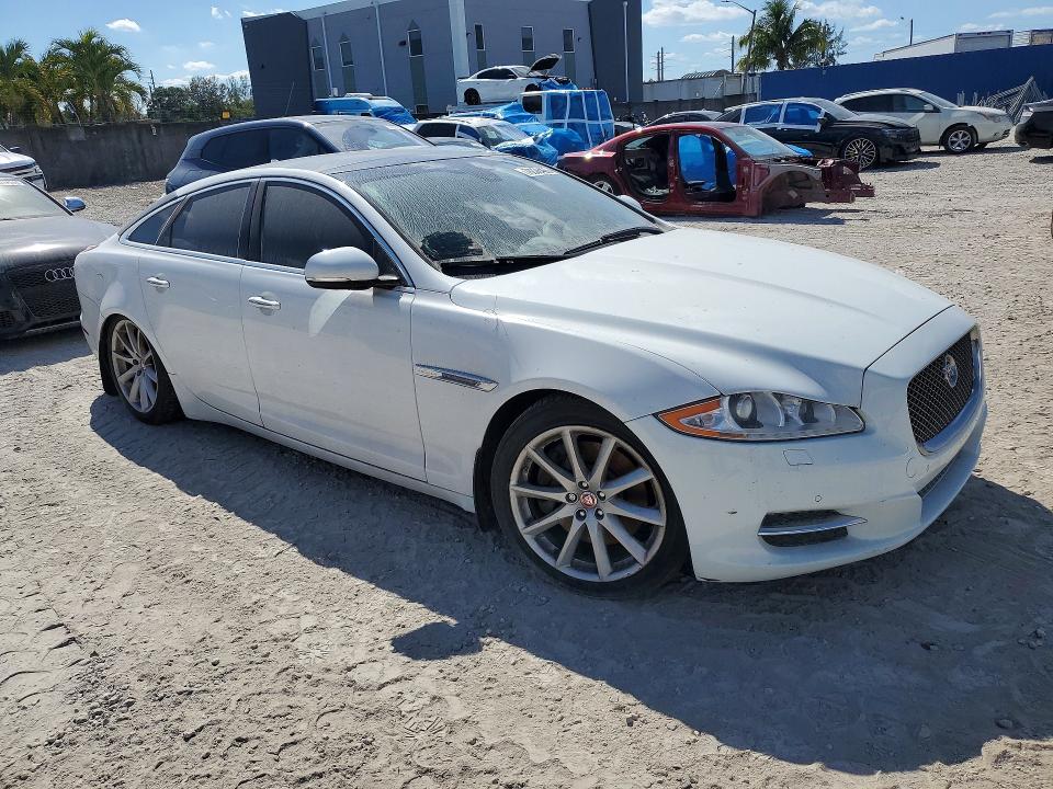76078485 :رقم المزاد ، SAJWA1CZ3E8V66221 vin ، 2014 Jaguar Xj مزاد بيع