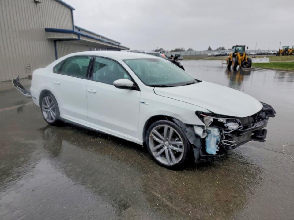 77551625 :رقم المزاد ، 1VWAA7A38JC008055 vin ، 2018 Volkswagen Passat مزاد بيع