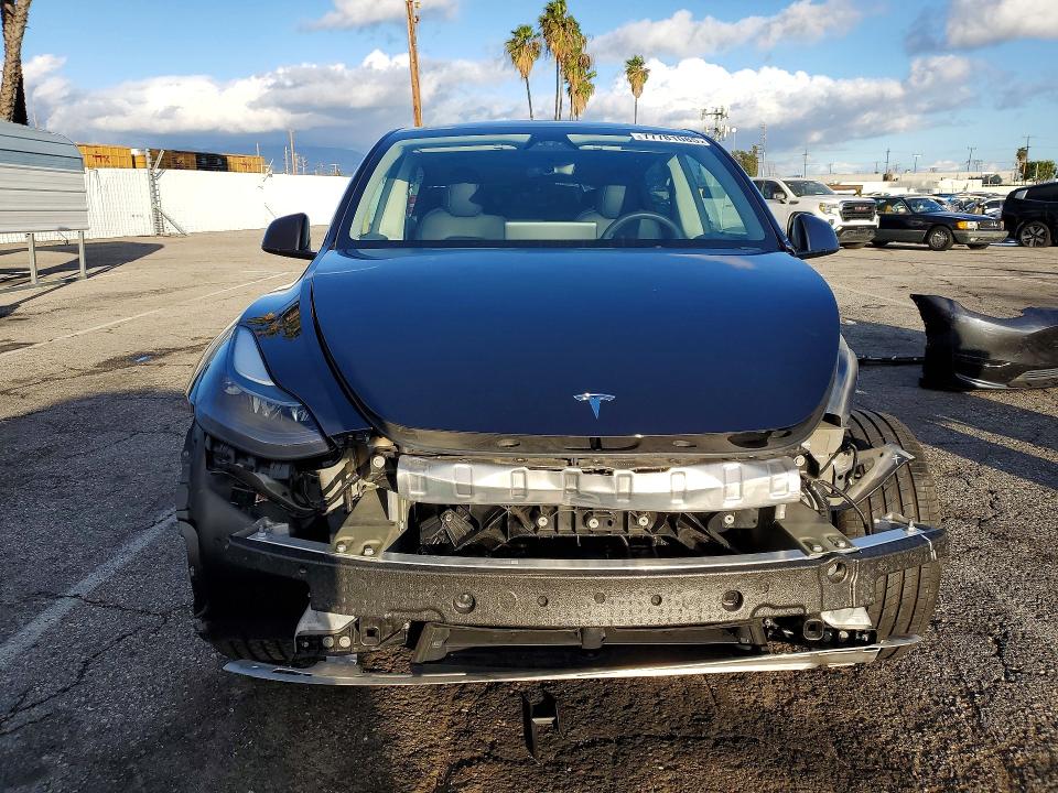 Продажа на аукционе авто 2024 Tesla Model Y, vin: 7SAYGDED9RF103839, номер лота: 77781085
