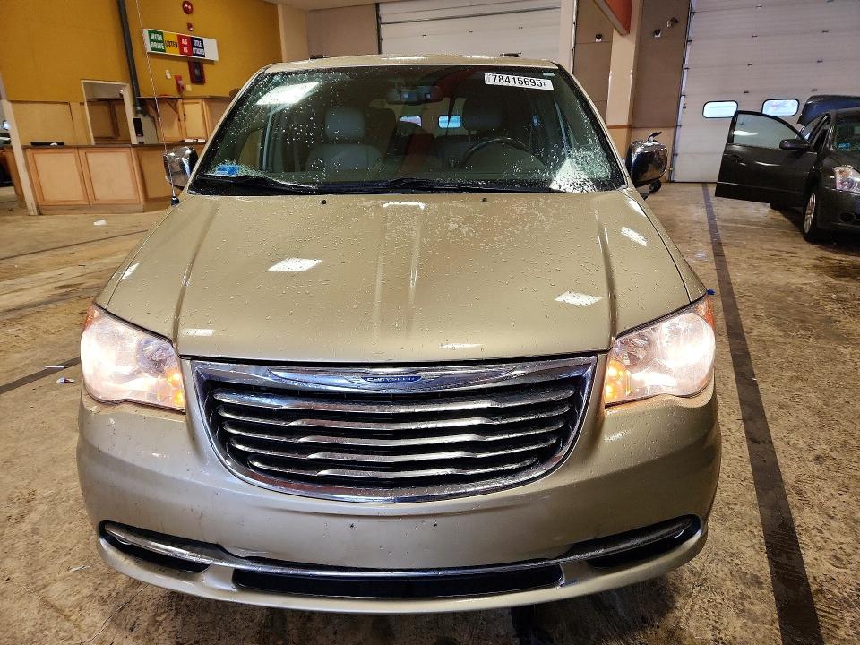 78302615 :رقم المزاد ، 2A4RR8DG4BR659480 vin ، 2011 Chrysler Town & Country مزاد بيع