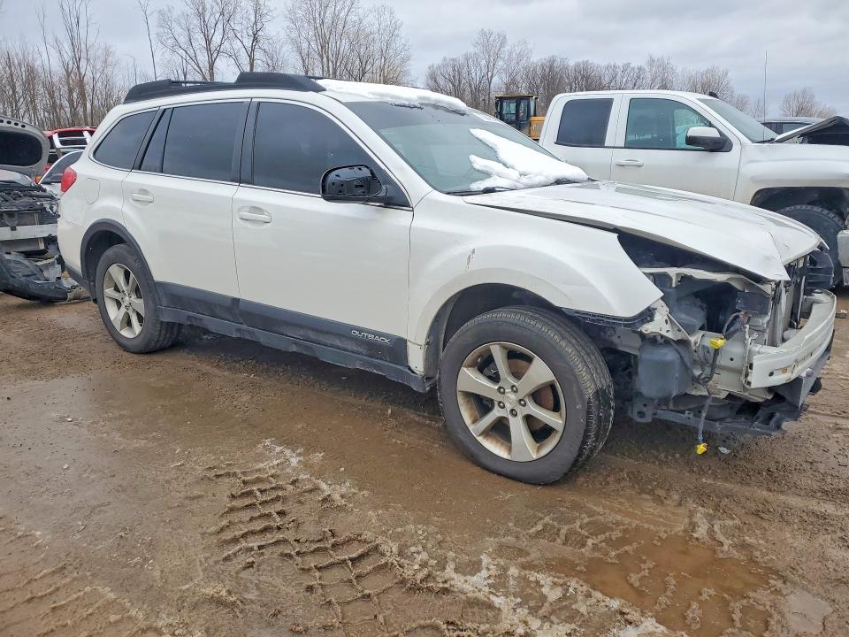 75849665 :رقم المزاد ، 4S4BRCLC1E3264223 vin ، 2014 Subaru Outback مزاد بيع