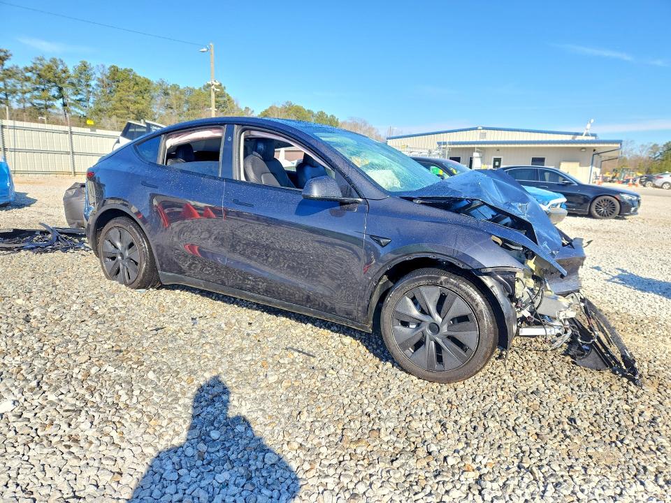 2024 Tesla Model Y მანქანა იყიდება აუქციონზე, vin: 7SAYGAEE6RF165156, აუქციონის ნომერი: 76963325