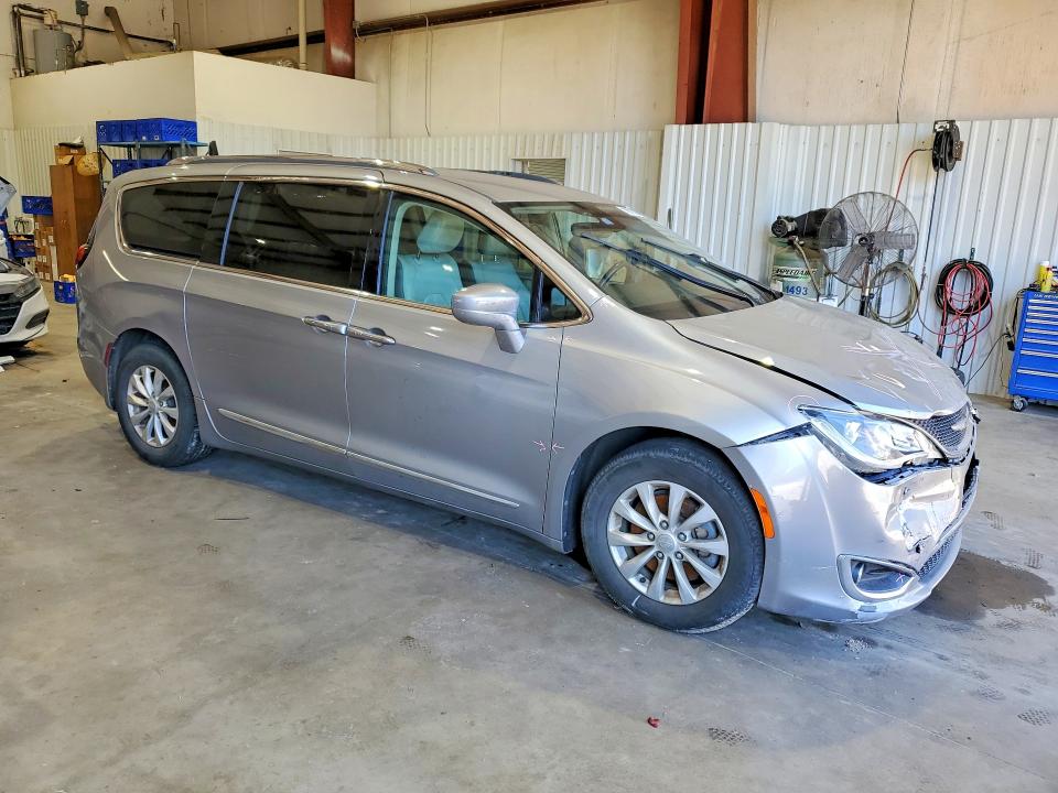 2018 Chrysler Pacifica მანქანა იყიდება აუქციონზე, vin: 2C4RC1BG4JR126528, აუქციონის ნომერი: 78072295