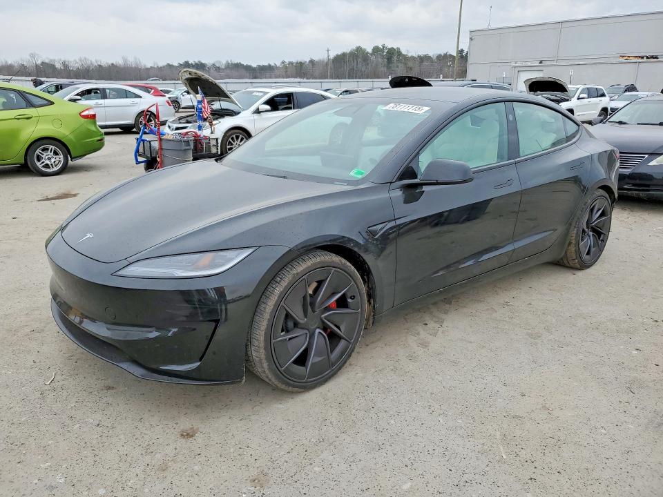 78111115 :رقم المزاد ، 5YJ3E1ET4SF122436 vin ، 2025 Tesla Model 3 مزاد بيع