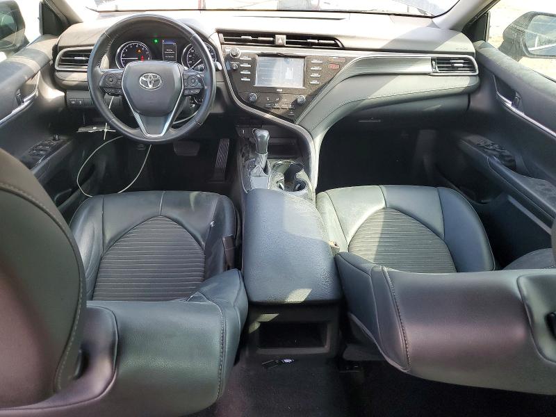 77185495 :رقم المزاد ، 4T1G11AK2LU902983 vin ، 2020 Toyota Camry مزاد بيع