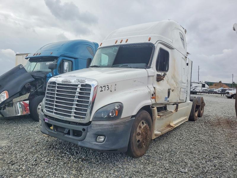 77940885 :رقم المزاد ، 3AKJGLDR2JSJP4899 vin ، 2018 Freightliner Cascadia 125 مزاد بيع