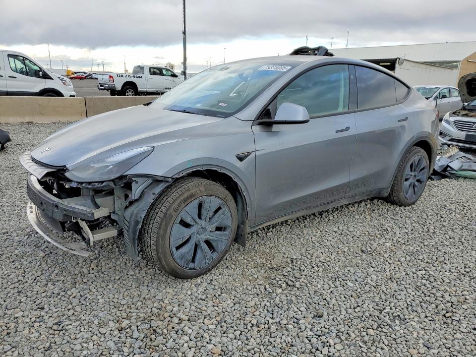 Auction sale of the 2025 Tesla Model Y, vin: 7SAYGAEE4SF217602, lot number: 75375005