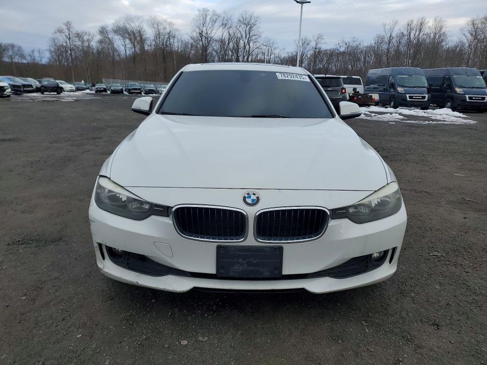 2014 Bmw 320 მანქანა იყიდება აუქციონზე, vin: WBA3C3G58ENS70592, აუქციონის ნომერი: 78292435