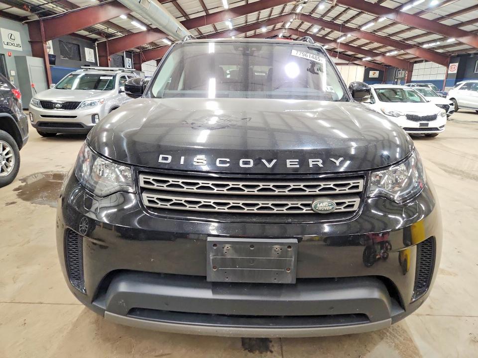 77961485 :رقم المزاد ، SALRG2RV9JA057928 vin ، 2018 Land Rover Discovery مزاد بيع