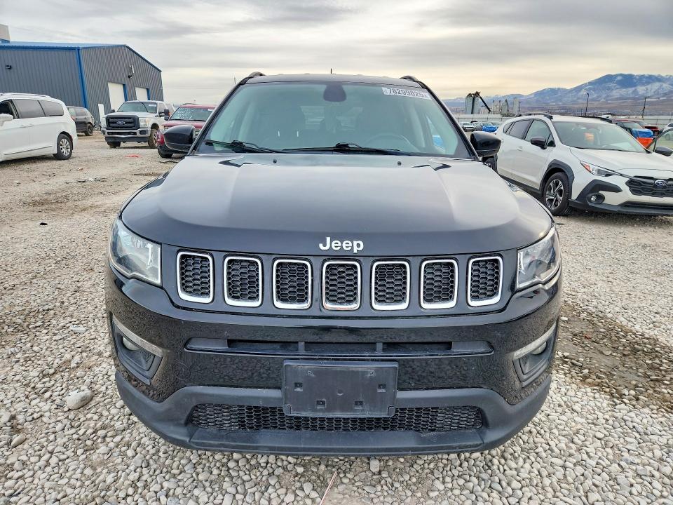 2018 Jeep Compass მანქანა იყიდება აუქციონზე, vin: 3C4NJDBB3JT403712, აუქციონის ნომერი: 78299825