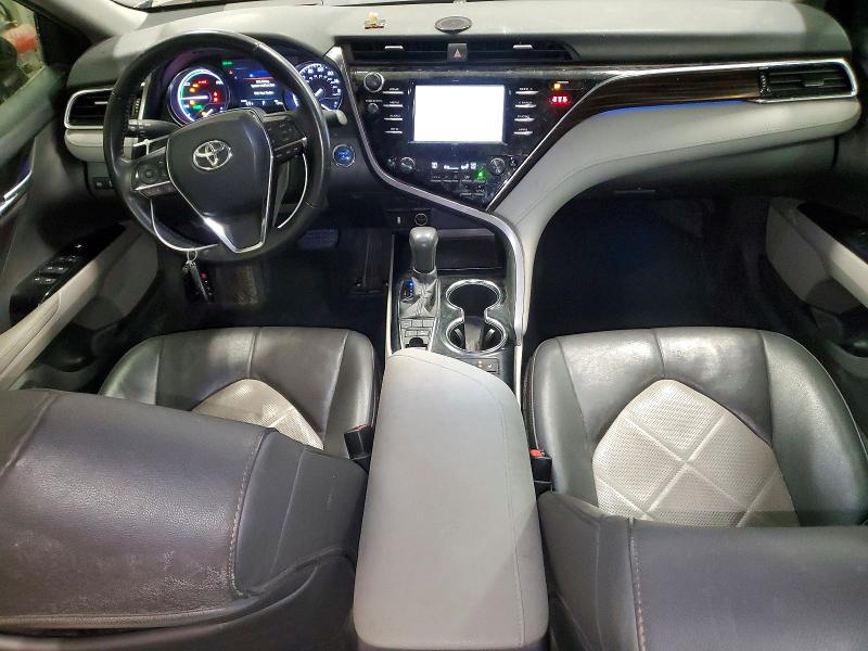 75677995 :رقم المزاد ، 4T1B21HK6JU007622 vin ، 2018 Toyota Camry Hybr مزاد بيع