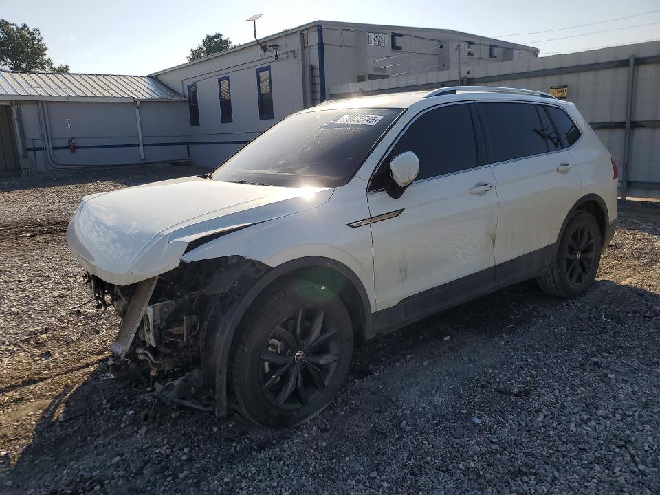 Продажа на аукционе авто 2024 Volkswagen Tiguan, vin: 3VV3B7AX8RM067873, номер лота: 78670745