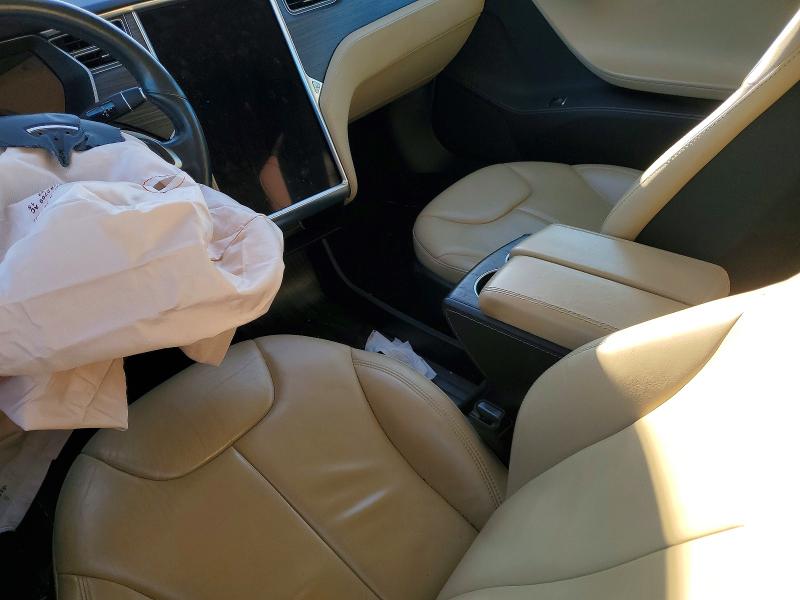 2015 Tesla Model S მანქანა იყიდება აუქციონზე, vin: 5YJSA4H21FFP77395, აუქციონის ნომერი: 78440665