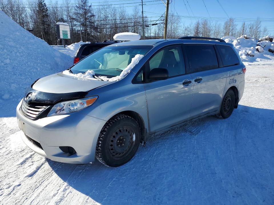 2015 Toyota Sienna მანქანა იყიდება აუქციონზე, vin: 5TDZK3DC4FS595626, აუქციონის ნომერი: 77204995