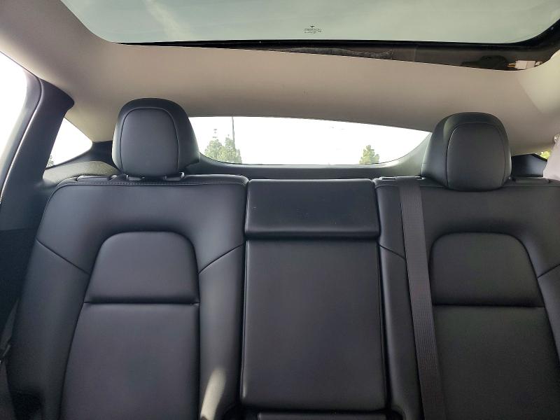 77579235 :رقم المزاد ، 7SAYGDED1RF051266 vin ، 2024 Tesla Model Y مزاد بيع