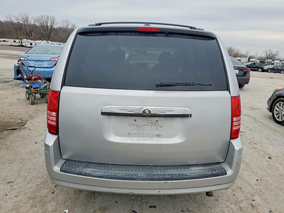 2010 Chrysler Town & Country მანქანა იყიდება აუქციონზე, vin: 2A4RR5D16AR289156, აუქციონის ნომერი: 77989815