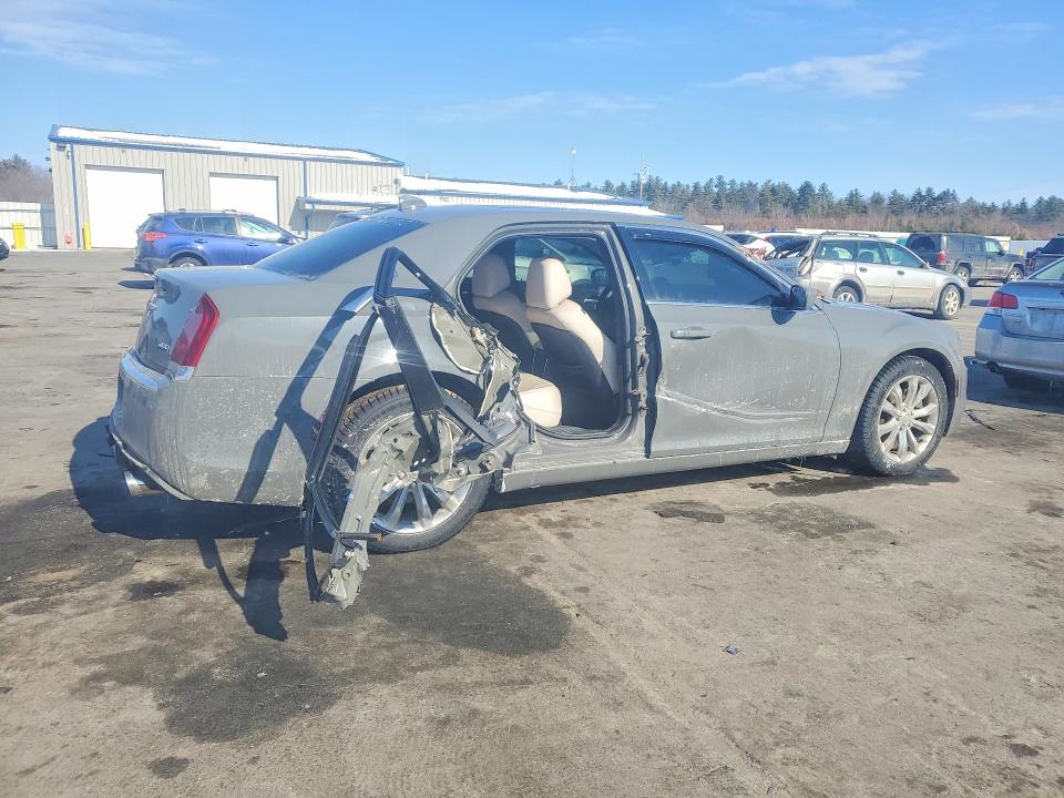 2017 Chrysler 300 მანქანა იყიდება აუქციონზე, vin: 2C3CCARG9HH624224, აუქციონის ნომერი: 76714065